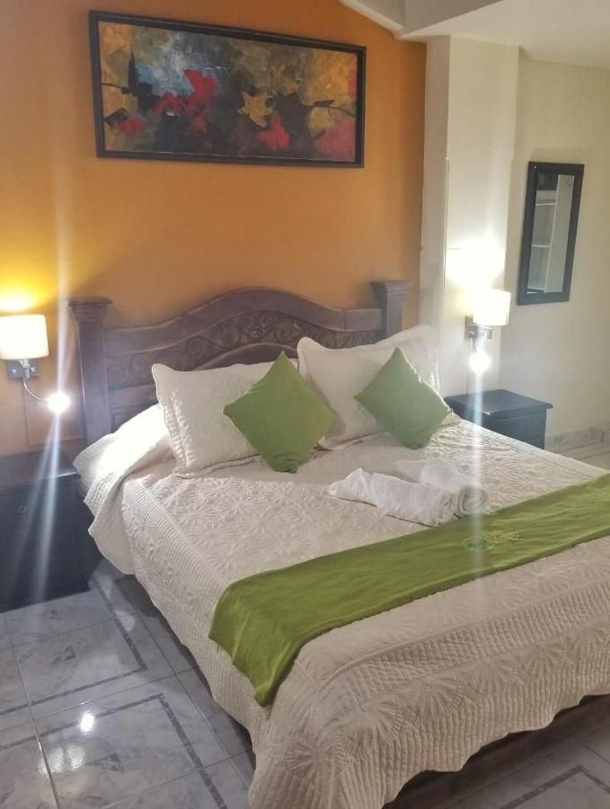 Sam'S Vip Hostel 산힐 외부 사진