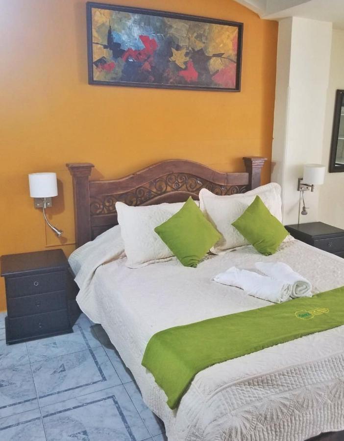 Sam'S Vip Hostel 산힐 외부 사진