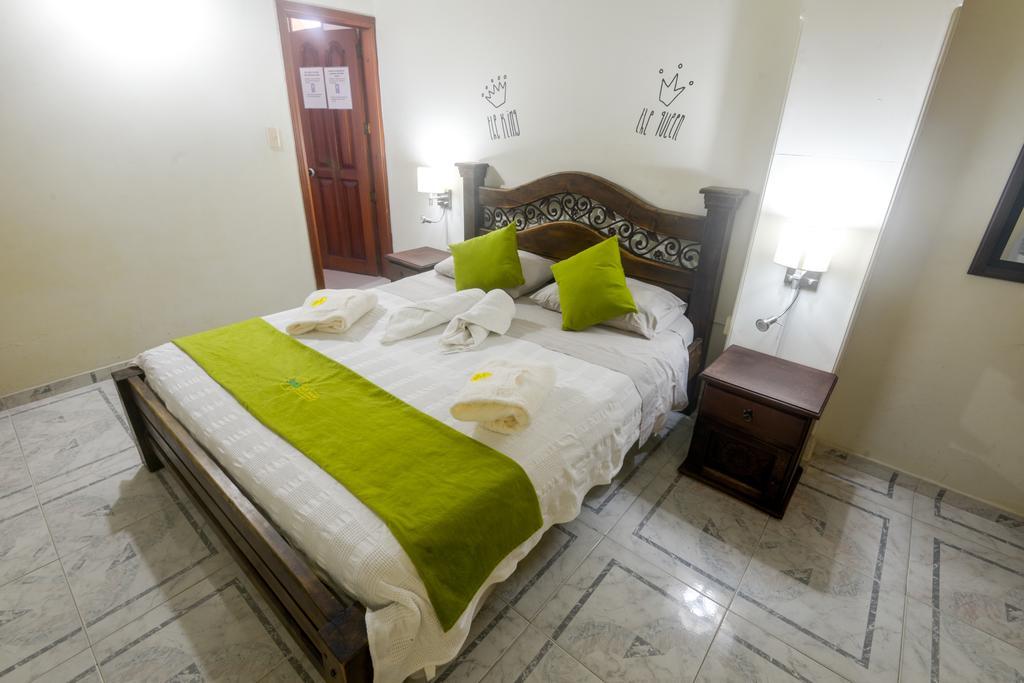 Sam'S Vip Hostel 산힐 외부 사진